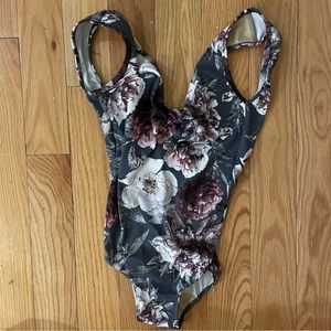 Eleve Grey and Pink Floral Leotard🌸